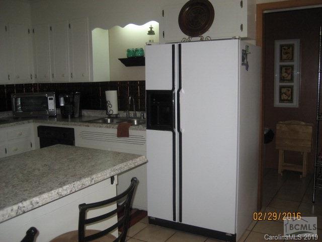 1072 Hidden View Loop Marion, NC 28752 - Photo 8 of 23 Gallery Image 8