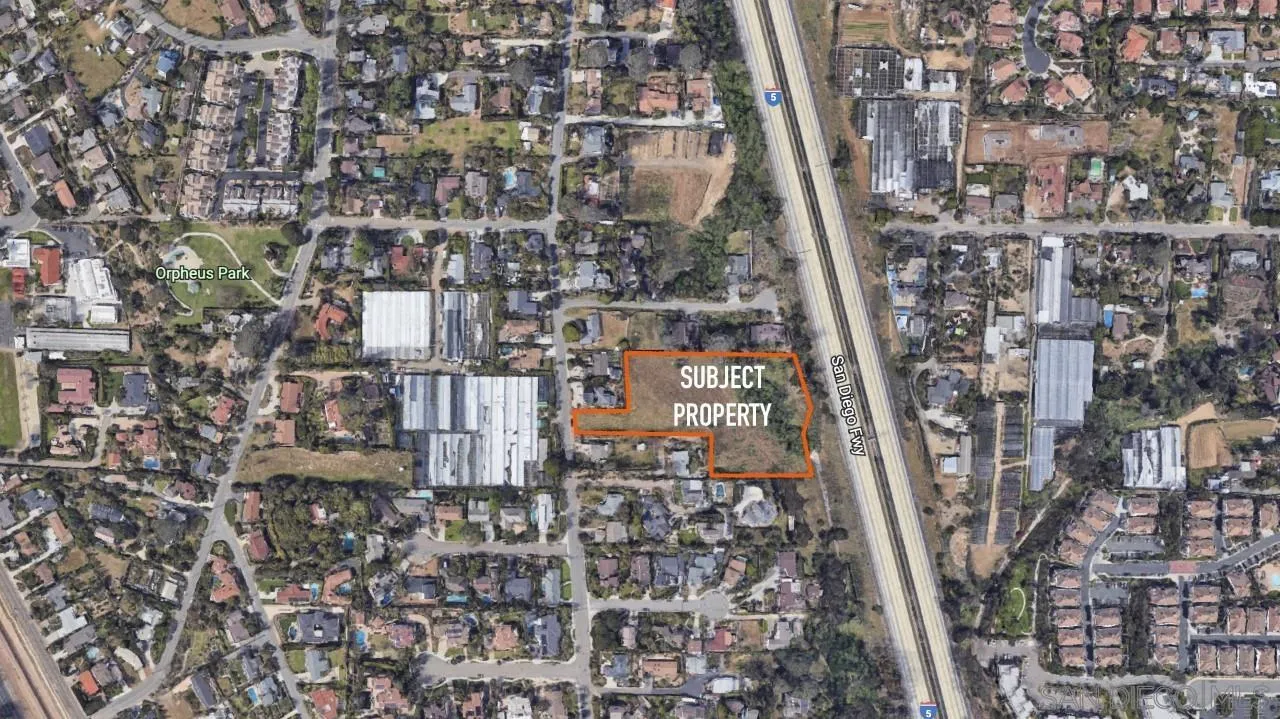 461 Ocean View Avenue, Unit 2 Encinitas, CA 92024 - Photo 2 of 25 a city view