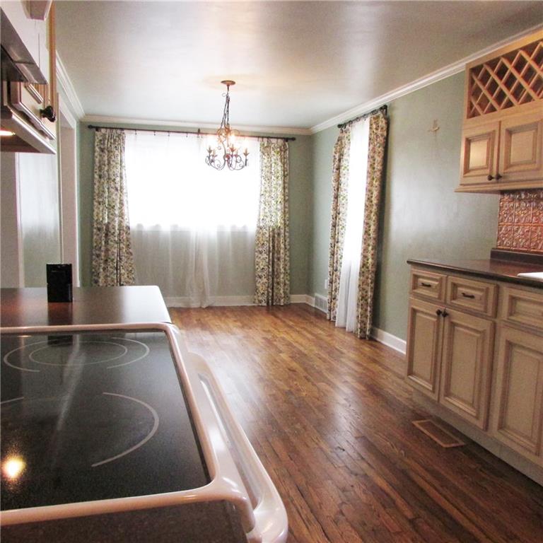 501 Nichols Road Pittsburgh, PA 15237 - Photo 4 of 24 Dining room and kitchen combo, beautiful hardwood floor
