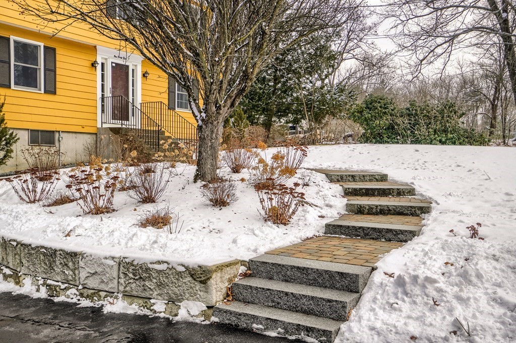 142 Mill Road Littleton, MA 01460 - Photo 4 of 42 Gallery Image 4