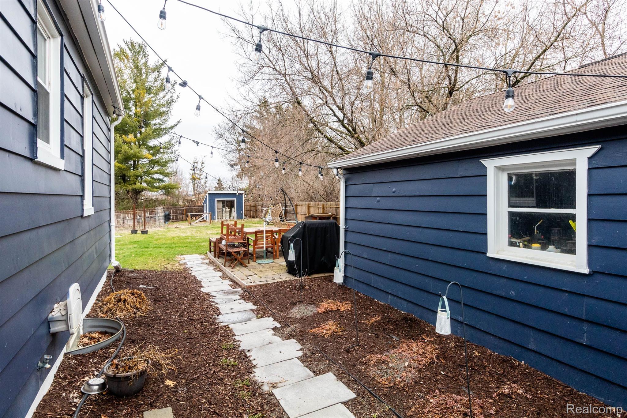 769 Bloomer Road Rochester, MI 48307 - Photo 24 of 39 Gallery Image 24