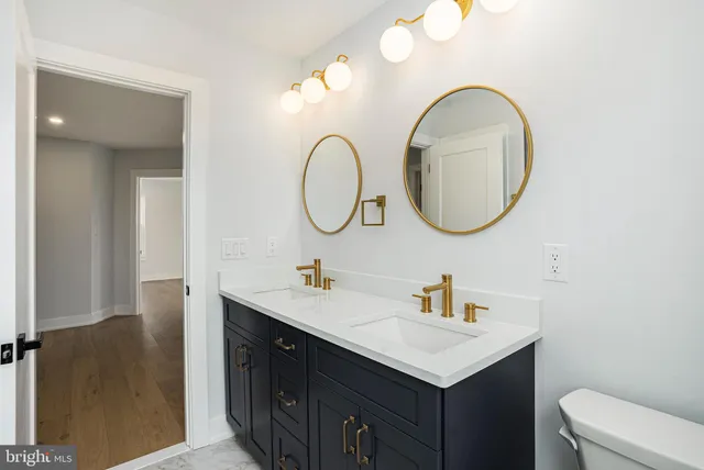 $989,999 | 1 Woodbrook Lane, Plymouth Meeting, PA 19462