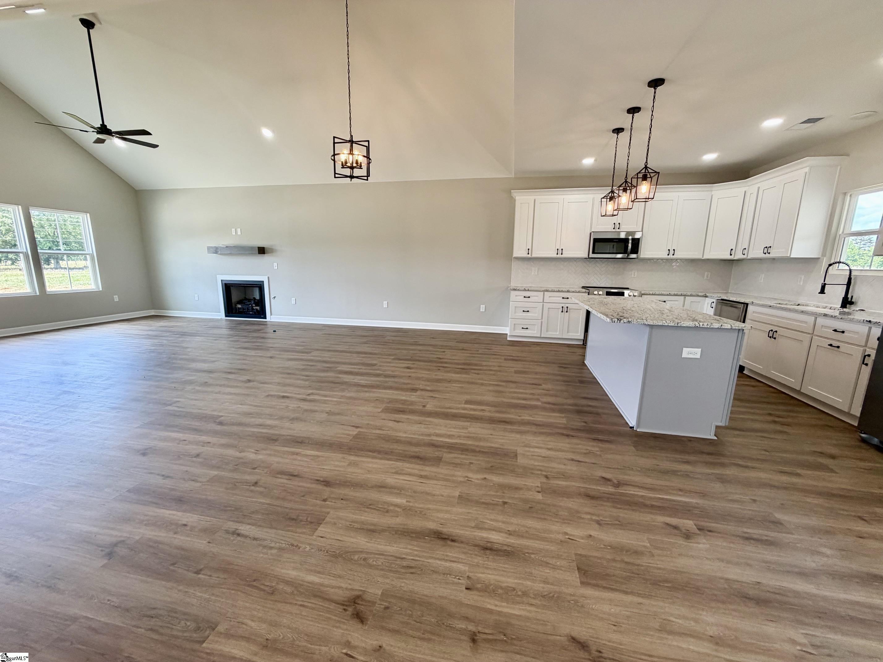 2735 Friendship Church Road Gray Court, SC 29645 - Photo 2 of 16