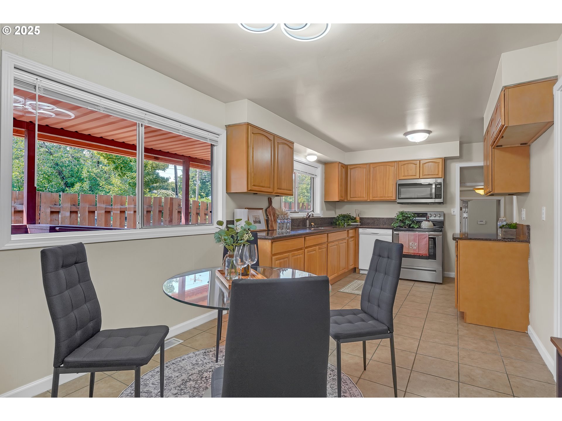 9212 Southeast Bush Street Portland, OR 97266 - Photo 12 of 25