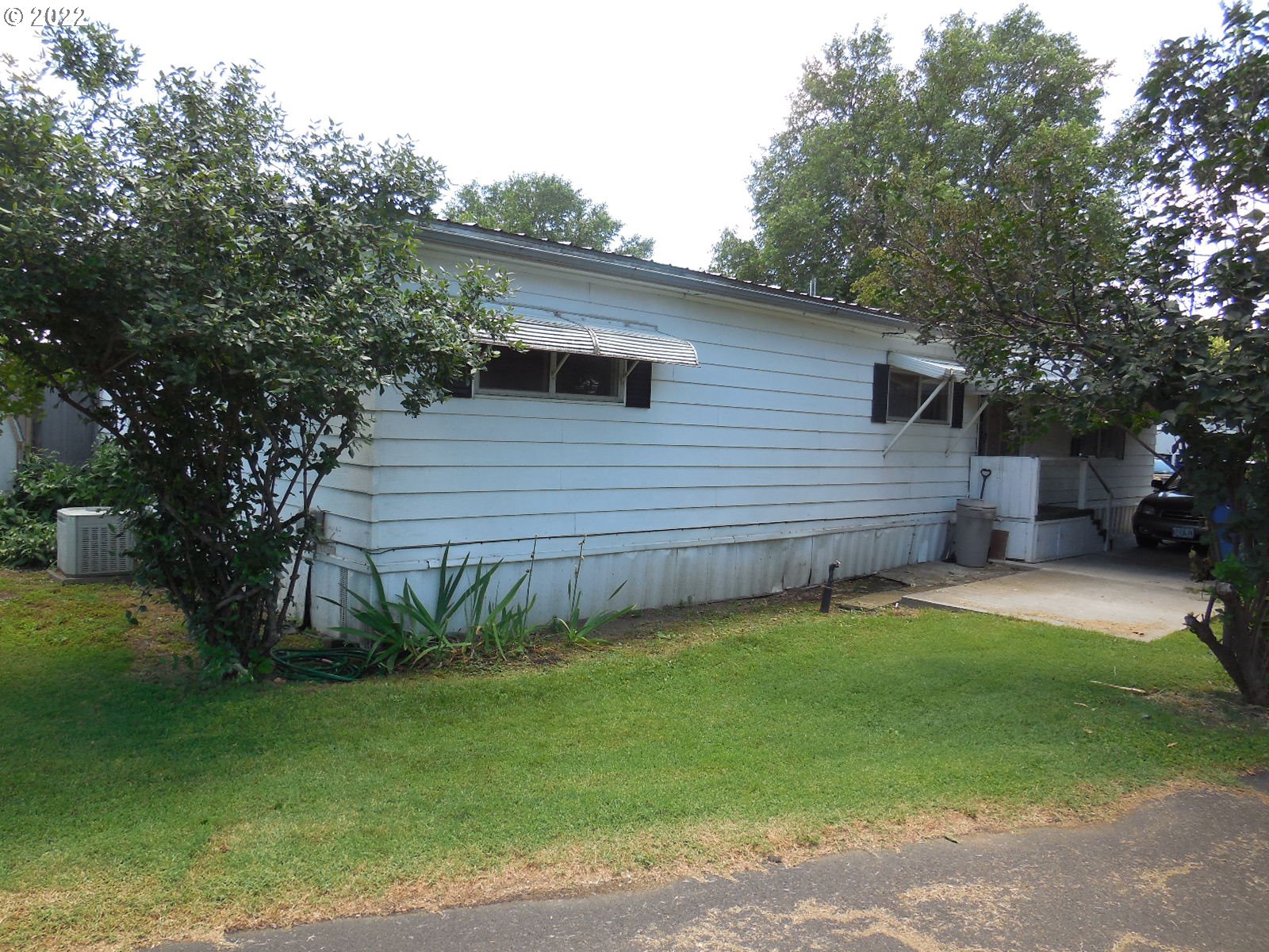 53785 West Crockett Road Milton Freewater, OR 97862 - Photo 2 of 14 a view of a backyard with a garden