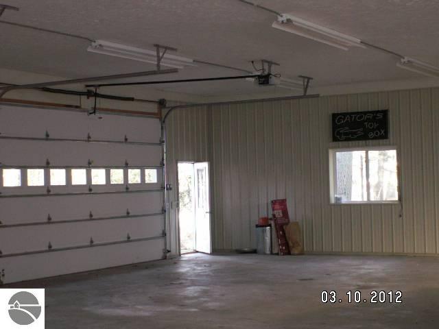 8580 Skegemog Point Road Williamsburg, MI 49690 - Photo 23 of 25 1733973-22.JPG