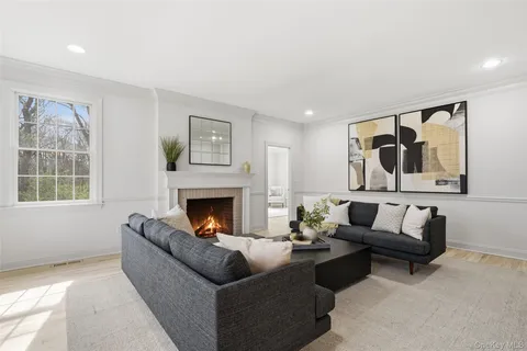 $1,895,000 | 10 Samuel Dann Way, Pound Ridge, NY 10576