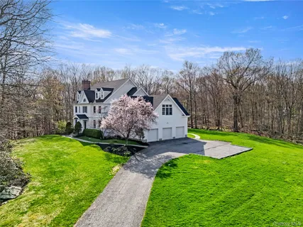 $1,895,000 | 10 Samuel Dann Way, Pound Ridge, NY 10576
