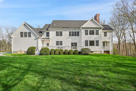 $1,895,000 | 10 Samuel Dann Way, Pound Ridge, NY 10576