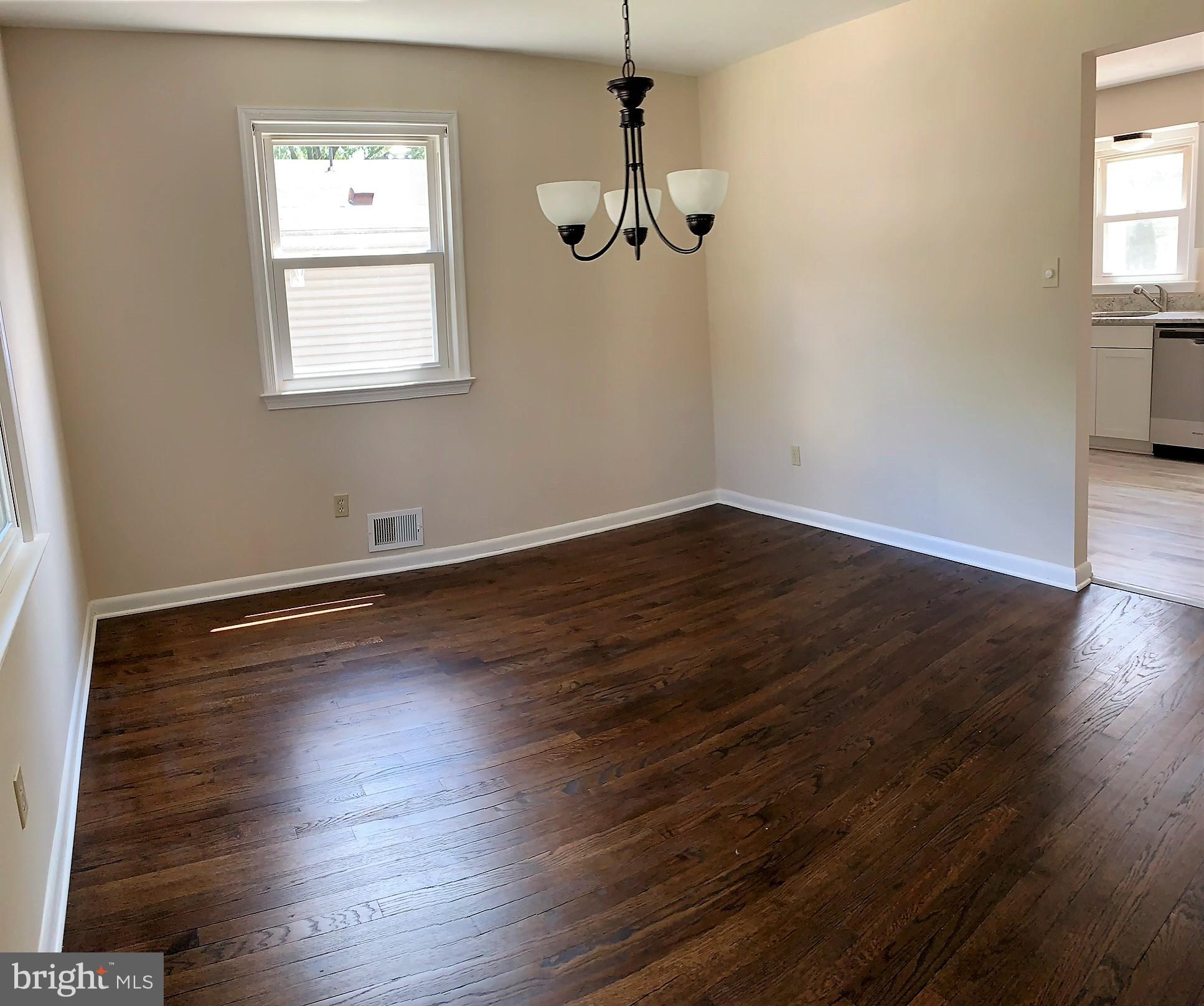 1606 Cambridge Road Edgewater, MD 21037 - Photo 10 of 32