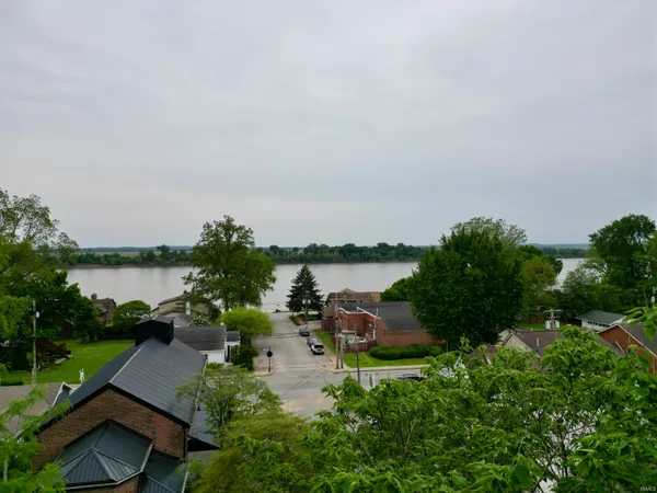 $250,000 | West Jennings Street, Newburgh, IN 47630