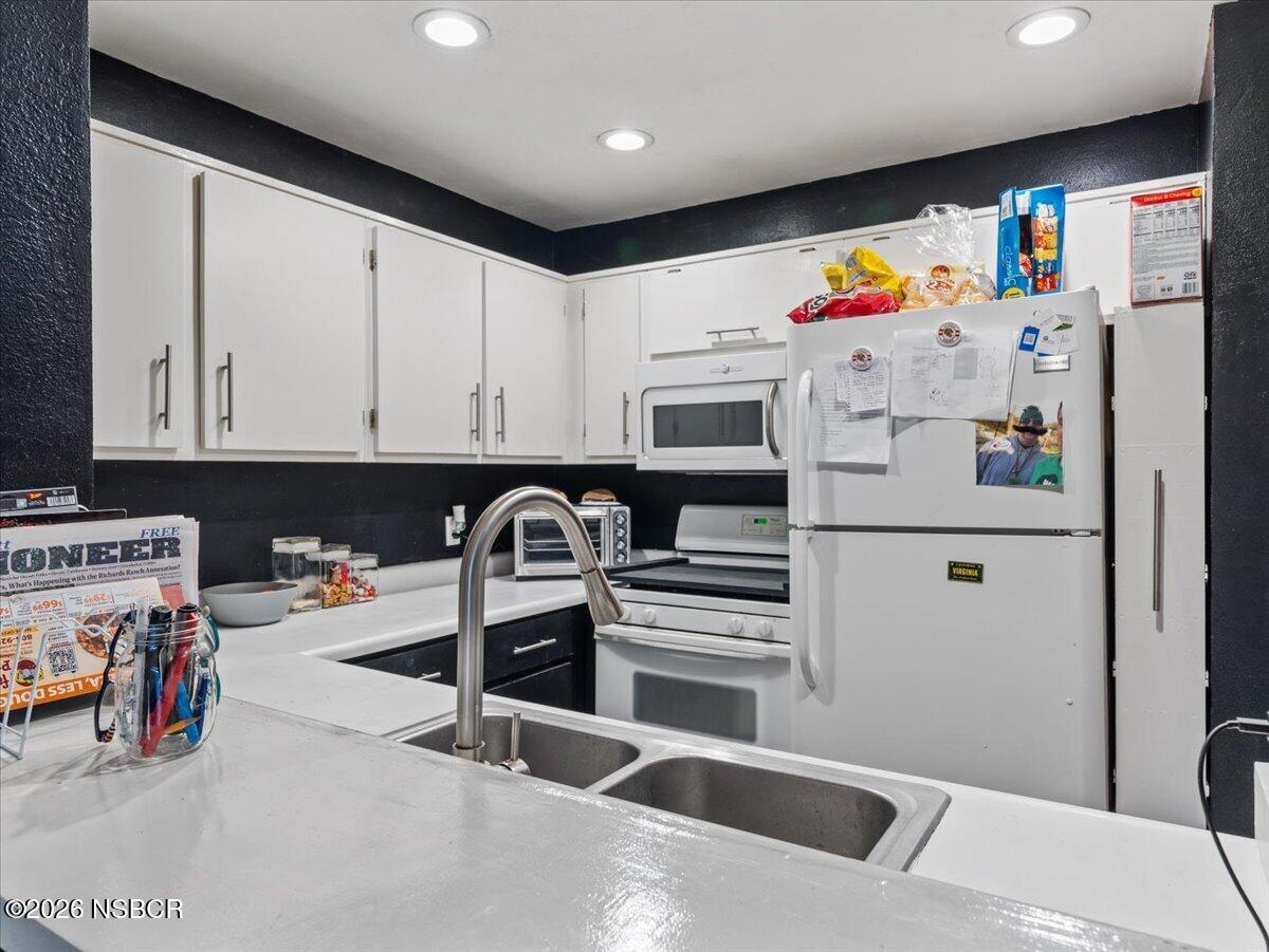 2403 Country Lane Santa Maria, CA 93455 - Photo 11 of 34 20-DSC02388