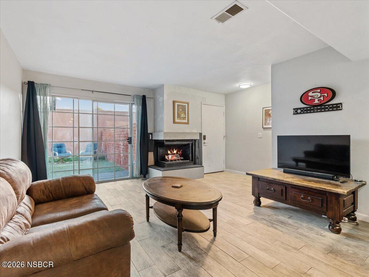 2403 Country Lane Santa Maria, CA 93455 - Photo 10 of 34 17-DSC02373