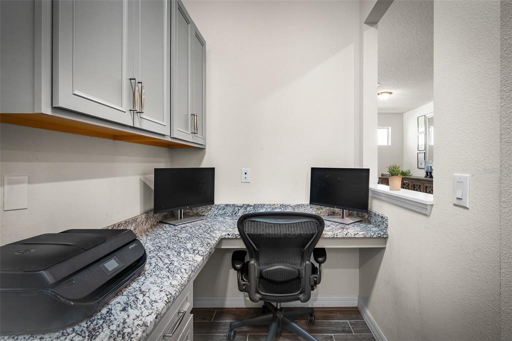 2825 Murray Pass Odessa, FL 33556 - Photo 27 of 43 a view of workspace with lounge chair