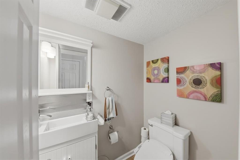 225 Triumph Drive Northwest Atlanta, GA 30327 - Photo 21 of 39