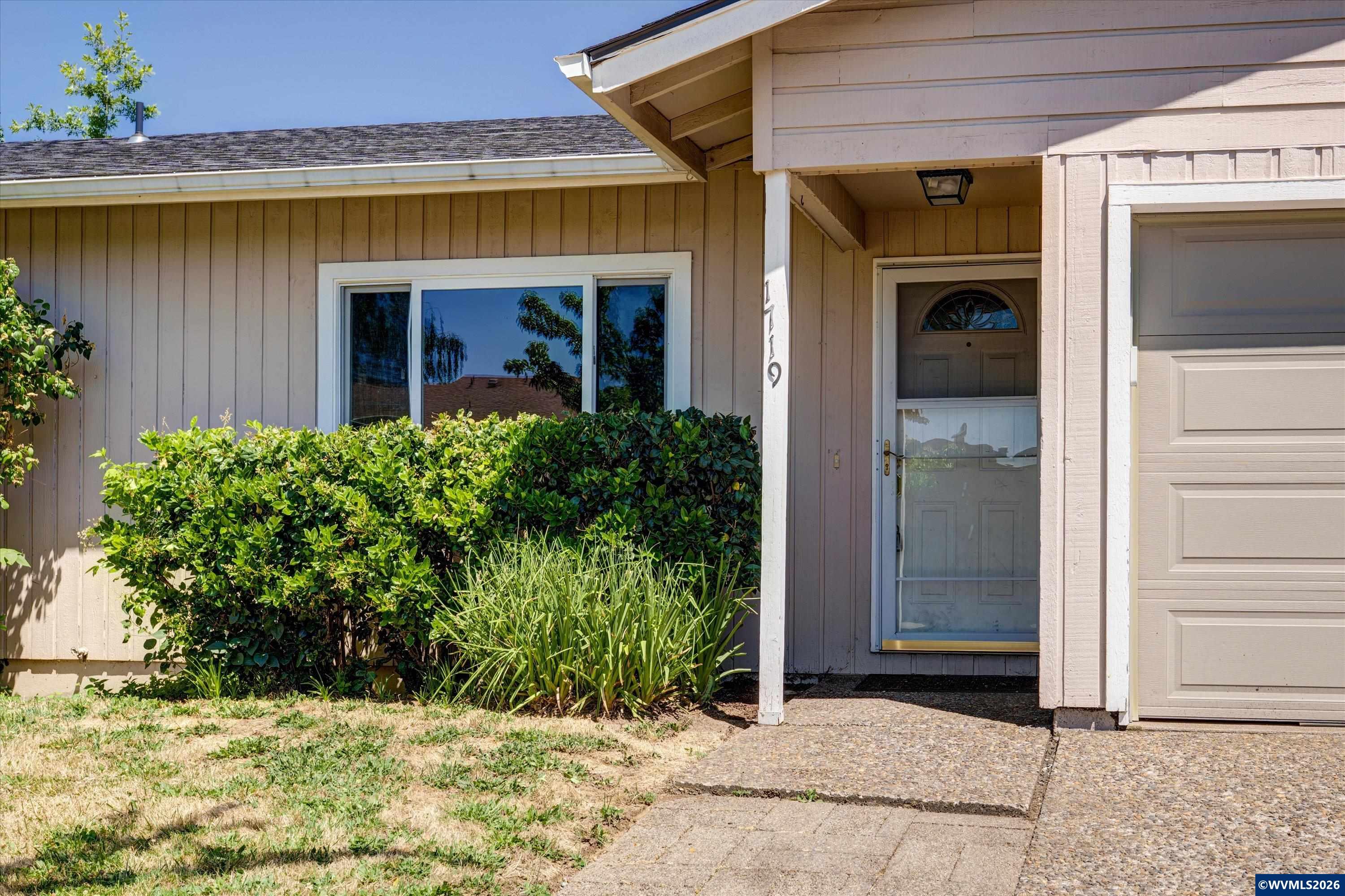 1719 Belmont Loop Southwest Albany, OR 97321 - Photo 2 of 40
