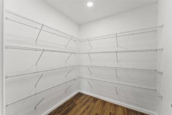 $2,450 | 4826 Brooklawn Drive, Houston, TX 77066