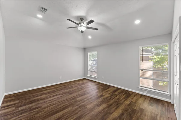 $2,550 | 4826 Brooklawn Drive, Houston, TX 77066