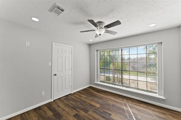 $2,450 | 4826 Brooklawn Drive, Houston, TX 77066