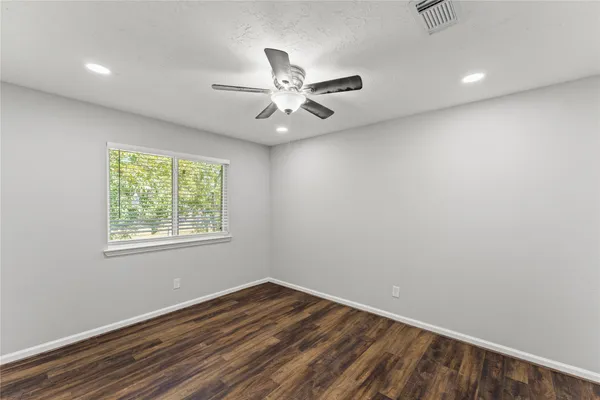 $2,550 | 4826 Brooklawn Drive, Houston, TX 77066