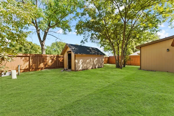 $2,550 | 4826 Brooklawn Drive, Houston, TX 77066