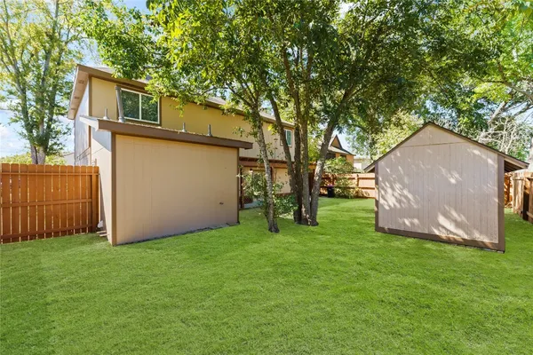 $2,450 | 4826 Brooklawn Drive, Houston, TX 77066