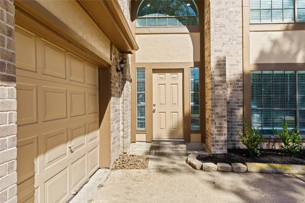 $2,550 | 4826 Brooklawn Drive, Houston, TX 77066