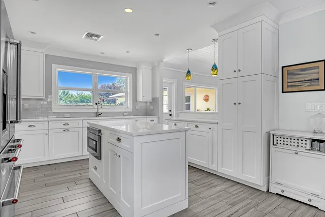 $1,995,000 | 219 Claremont Lane, Palm Beach Shores, FL 33404