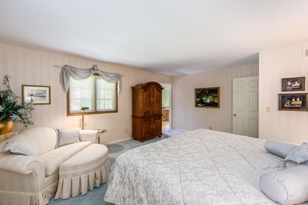 4331 Camborne Road Columbus, OH 43220 - Photo 23 of 30