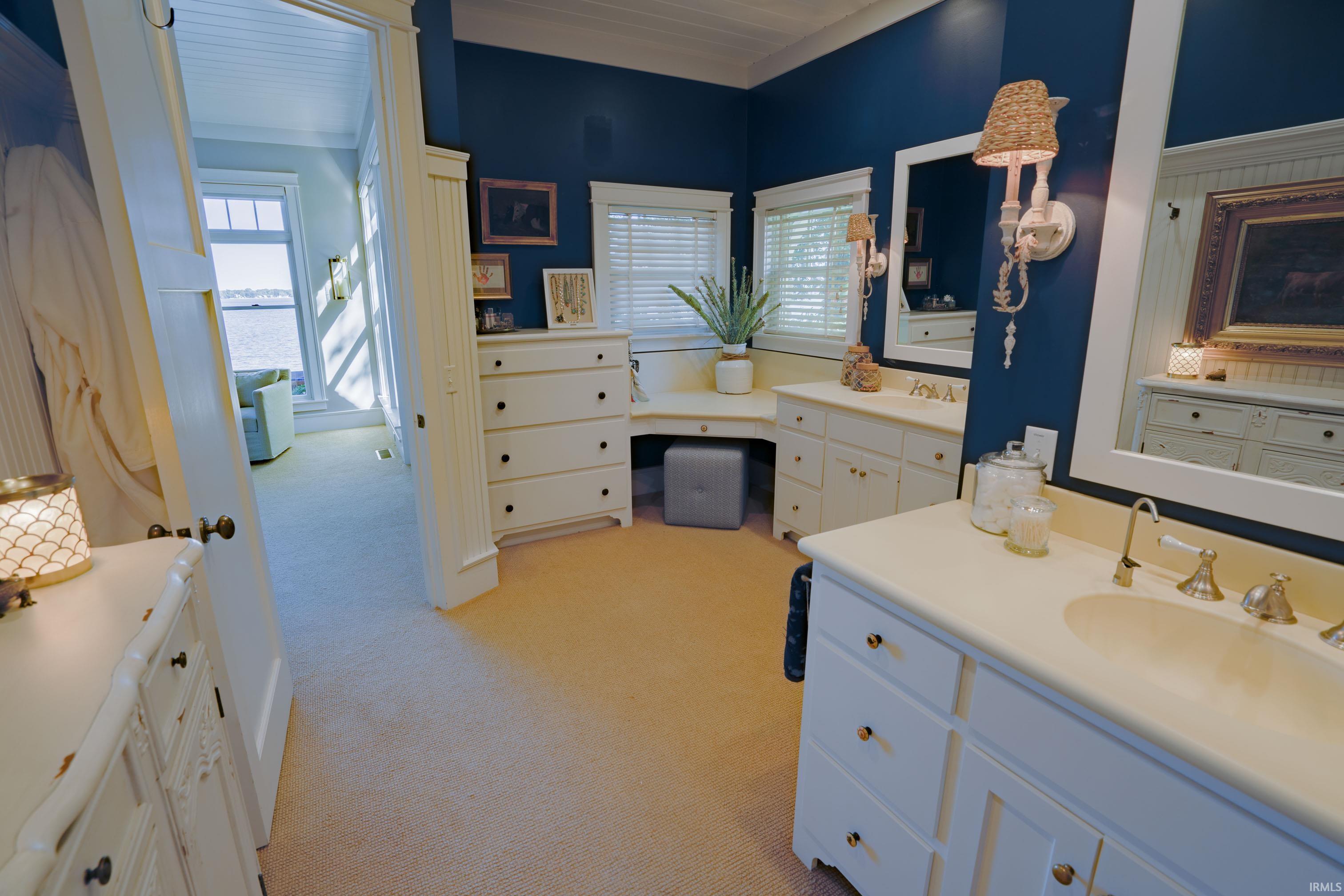 10712 North Southshore Drive Syracuse, IN 46567 - Photo 16 of 36