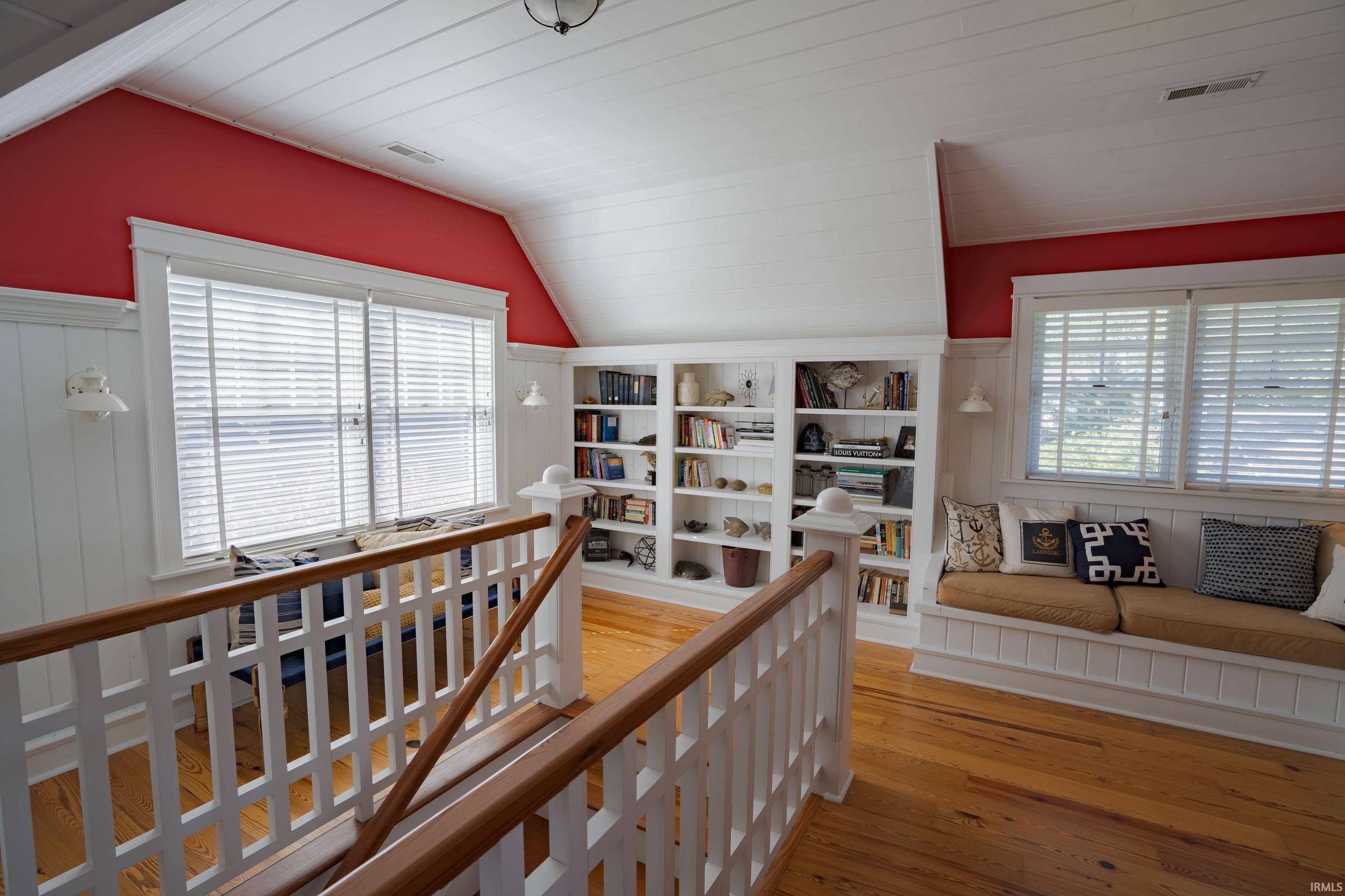 10712 North Southshore Drive Syracuse, IN 46567 - Photo 18 of 36