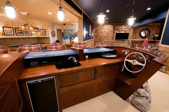 $7,200,000 | 10712 North Southshore Drive, Syracuse, IN 46567