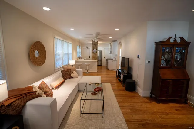 $7,200,000 | 10712 North Southshore Drive, Syracuse, IN 46567