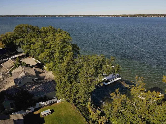 $7,200,000 | 10712 North Southshore Drive, Syracuse, IN 46567