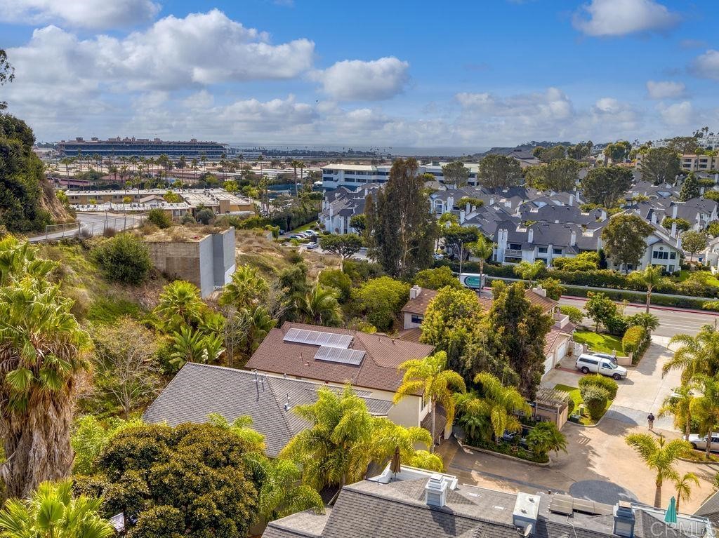 960 Valley Avenue Solana Beach, CA 92075 - Photo 50 of 51 an aerial view of a city