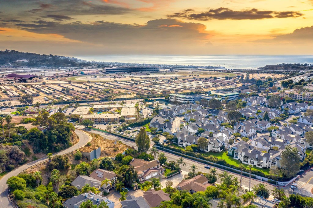 960 Valley Avenue Solana Beach, CA 92075 - Photo 51 of 51 a view of a city
