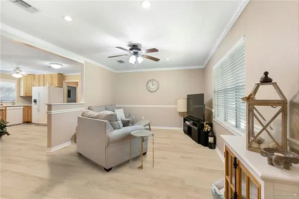 $2,200 | 223 Robin Hood Drive, Covington, LA 70433