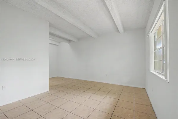 $1,700 | 7500 Southwest 59th Place, Unit 204, South Miami, FL 33143