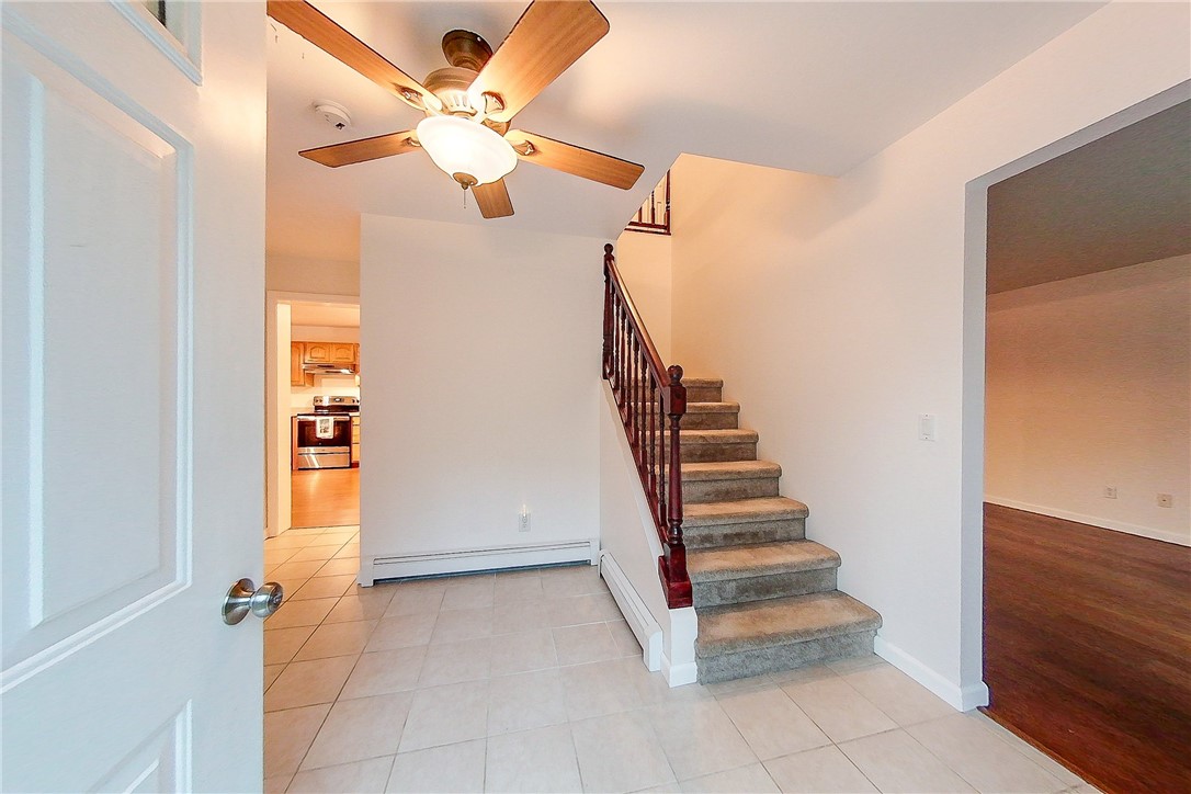 1750 Bulgarmarsh Road Tiverton, RI 02878 - Photo 4 of 50 Gallery Image 4