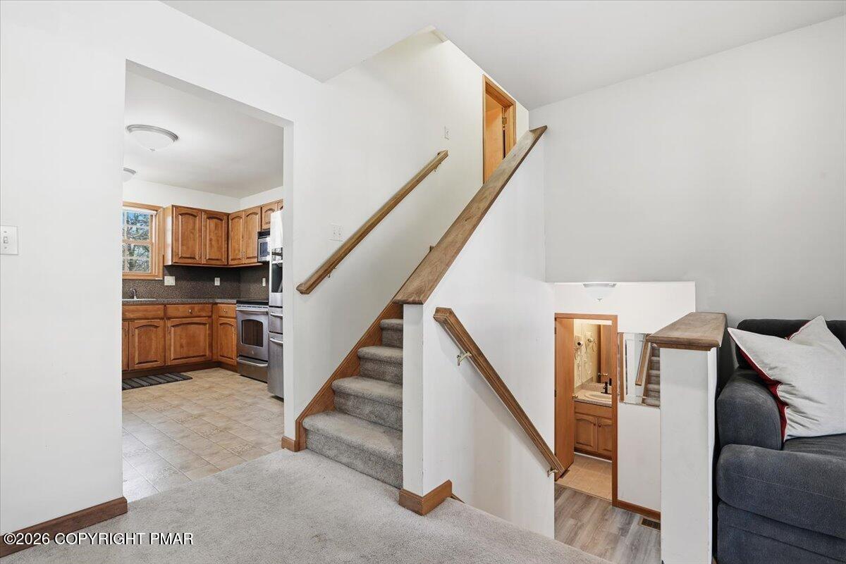 2119 Freedom Way Pocono Summit, PA 18346 - Photo 16 of 57 22-026_DSC_6796