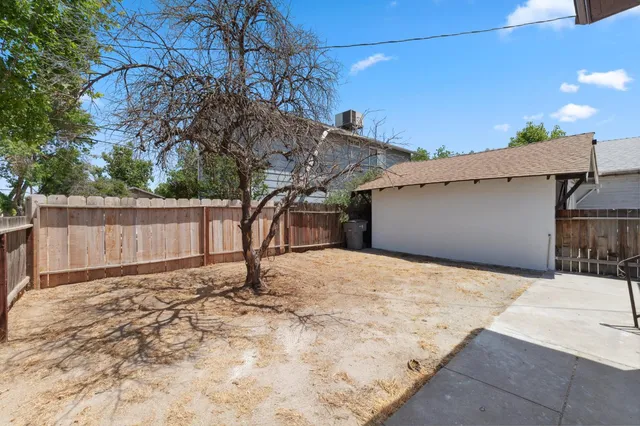 $309,998 | 630 North Roosevelt Avenue, Fresno, CA 93728