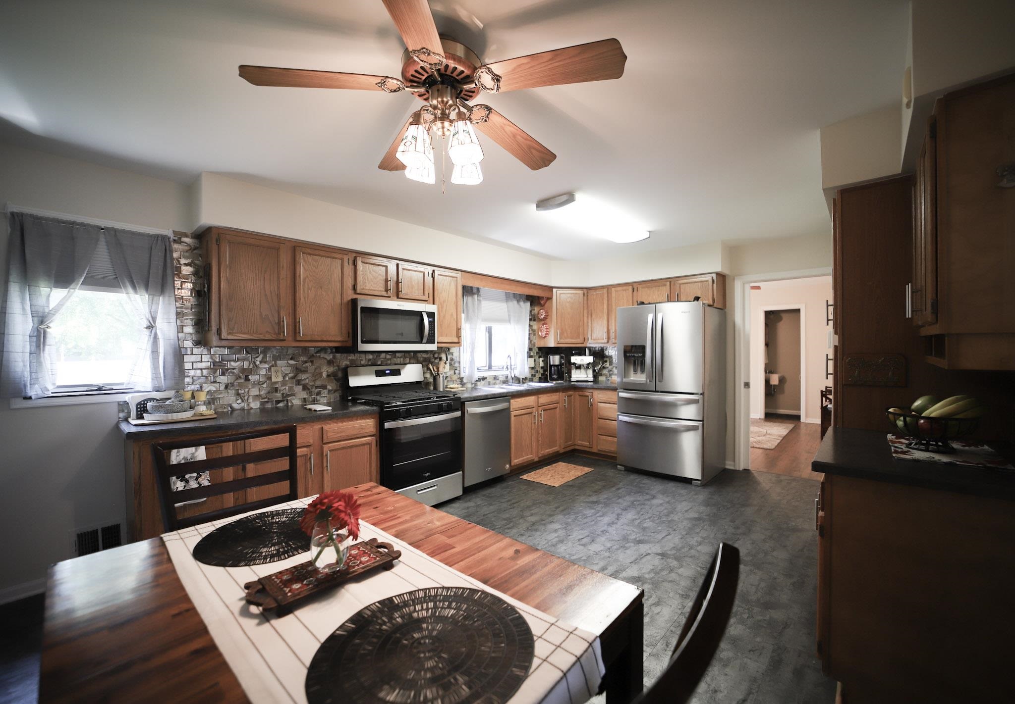 5500 Deland Road Flushing, MI 48433 - Photo 6 of 24 50110588-5.JPG