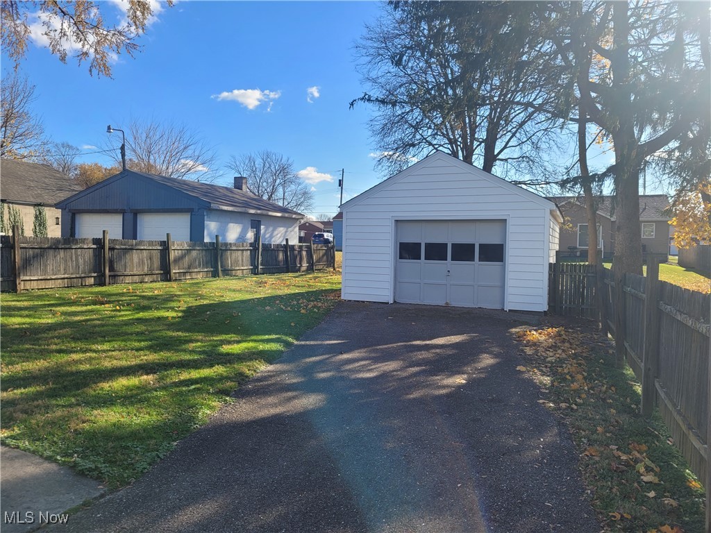 418 Wilson Street Struthers, OH 44471 - Photo 2 of 13 Gallery Image 2