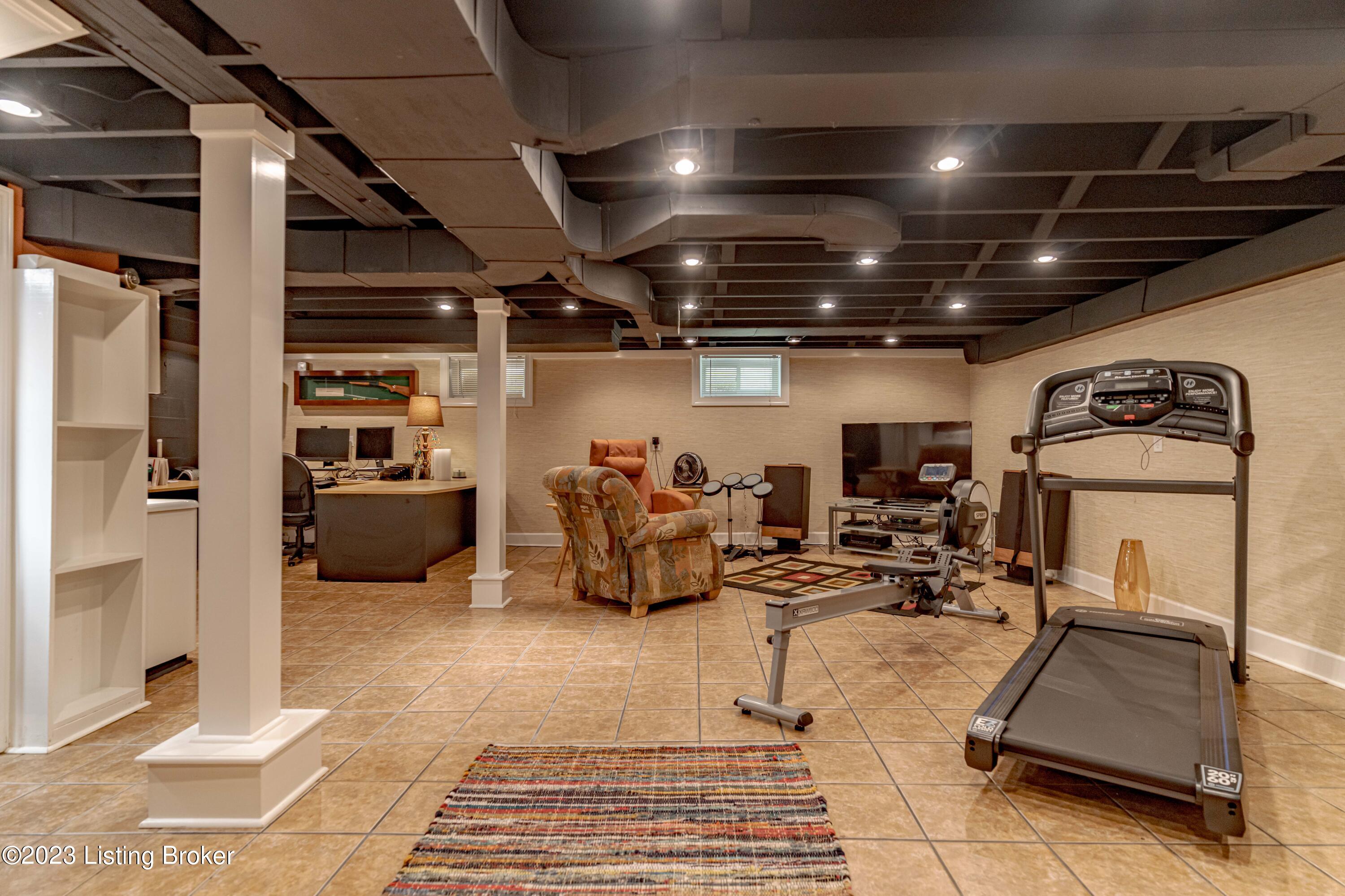 4516 Blenheim Road Louisville, KY 40207 - Photo 43 of 81 DSC00242