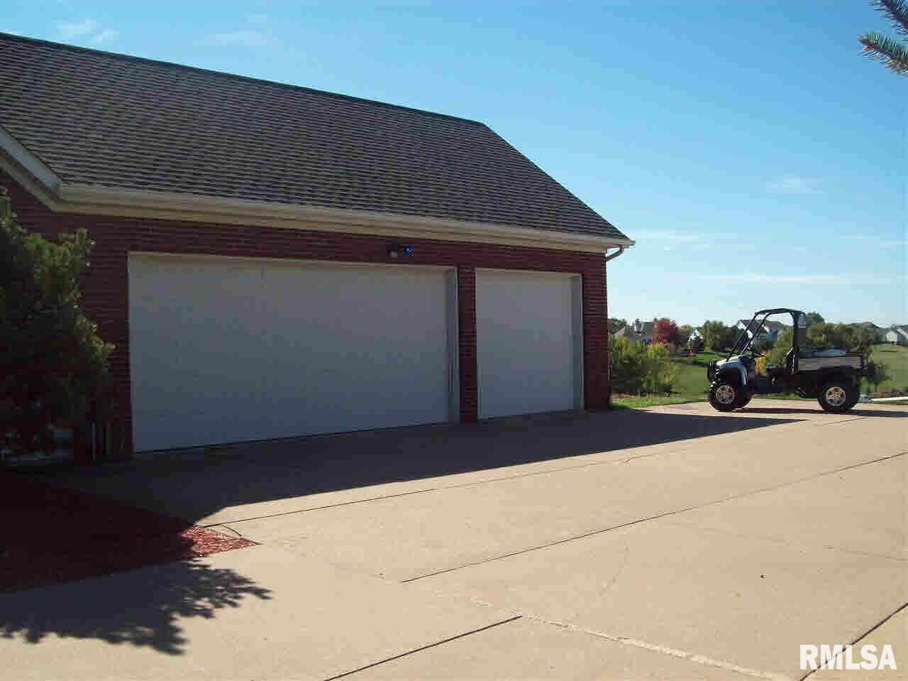 6700 Jersey Ridge Road Davenport, IA 52807 - Photo 6 of 24 Gallery Image 6