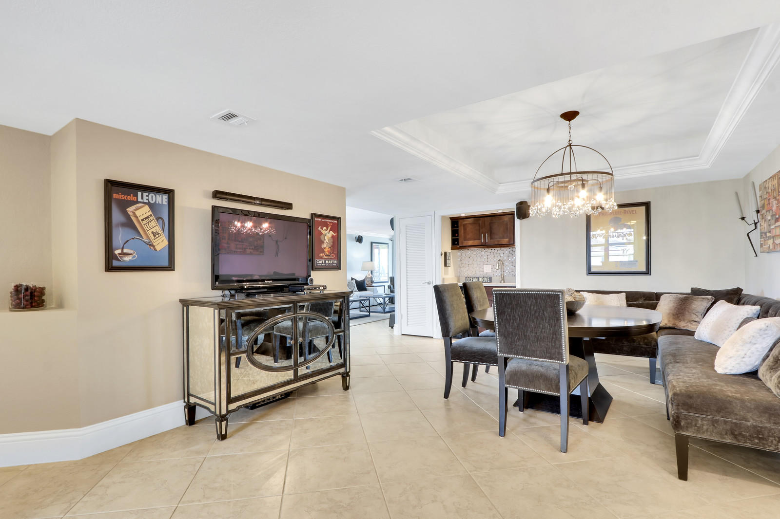 911 Ocean Drive, Unit 306 Juno Beach, FL 33408 - Photo 11 of 31 Dining room