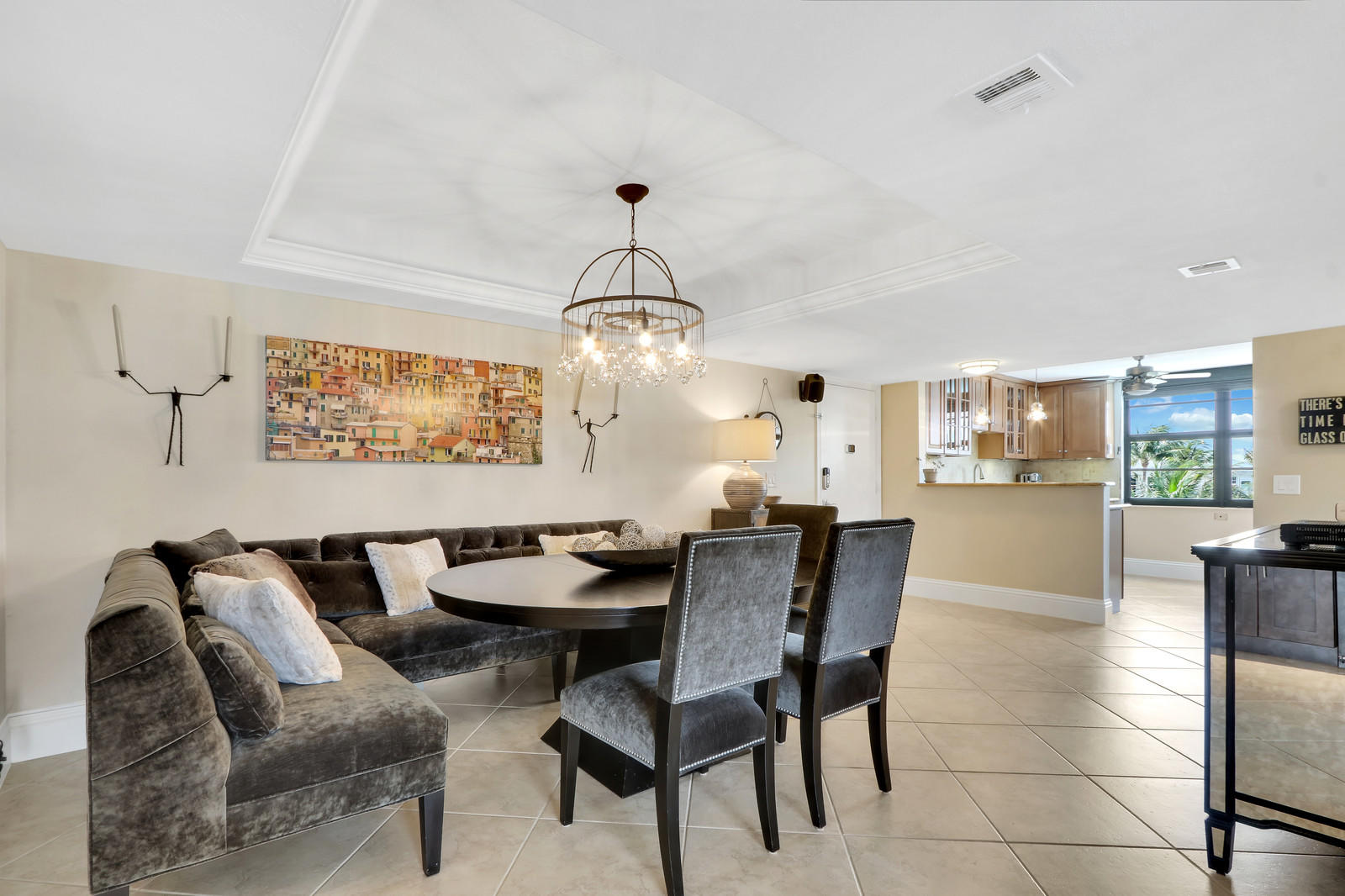 911 Ocean Drive, Unit 306 Juno Beach, FL 33408 - Photo 12 of 31 Dining room