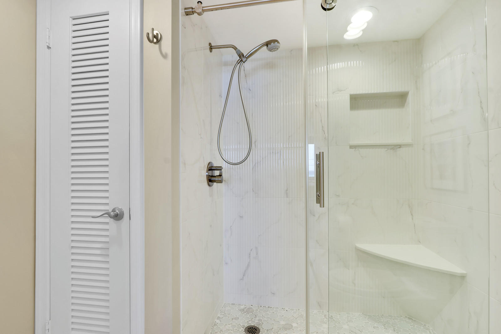 911 Ocean Drive, Unit 306 Juno Beach, FL 33408 - Photo 18 of 31 Master bathroom