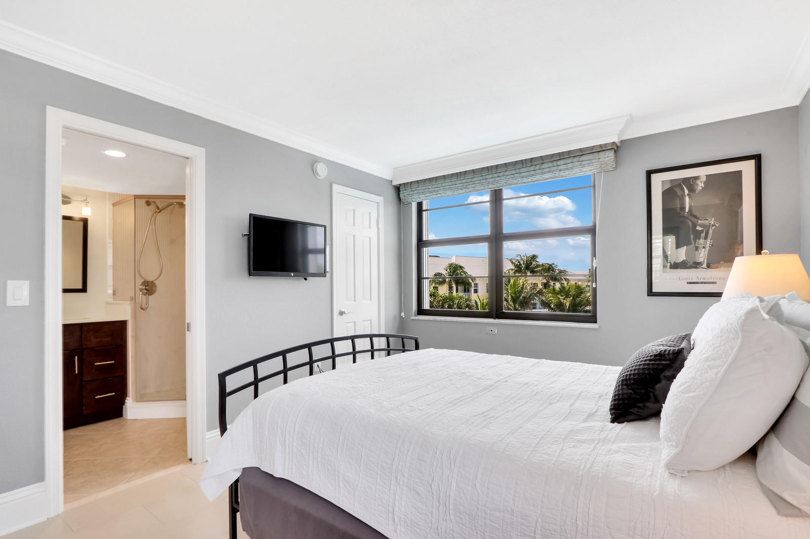 911 Ocean Drive, Unit 306 Juno Beach, FL 33408 - Photo 23 of 31 Guest bedroom