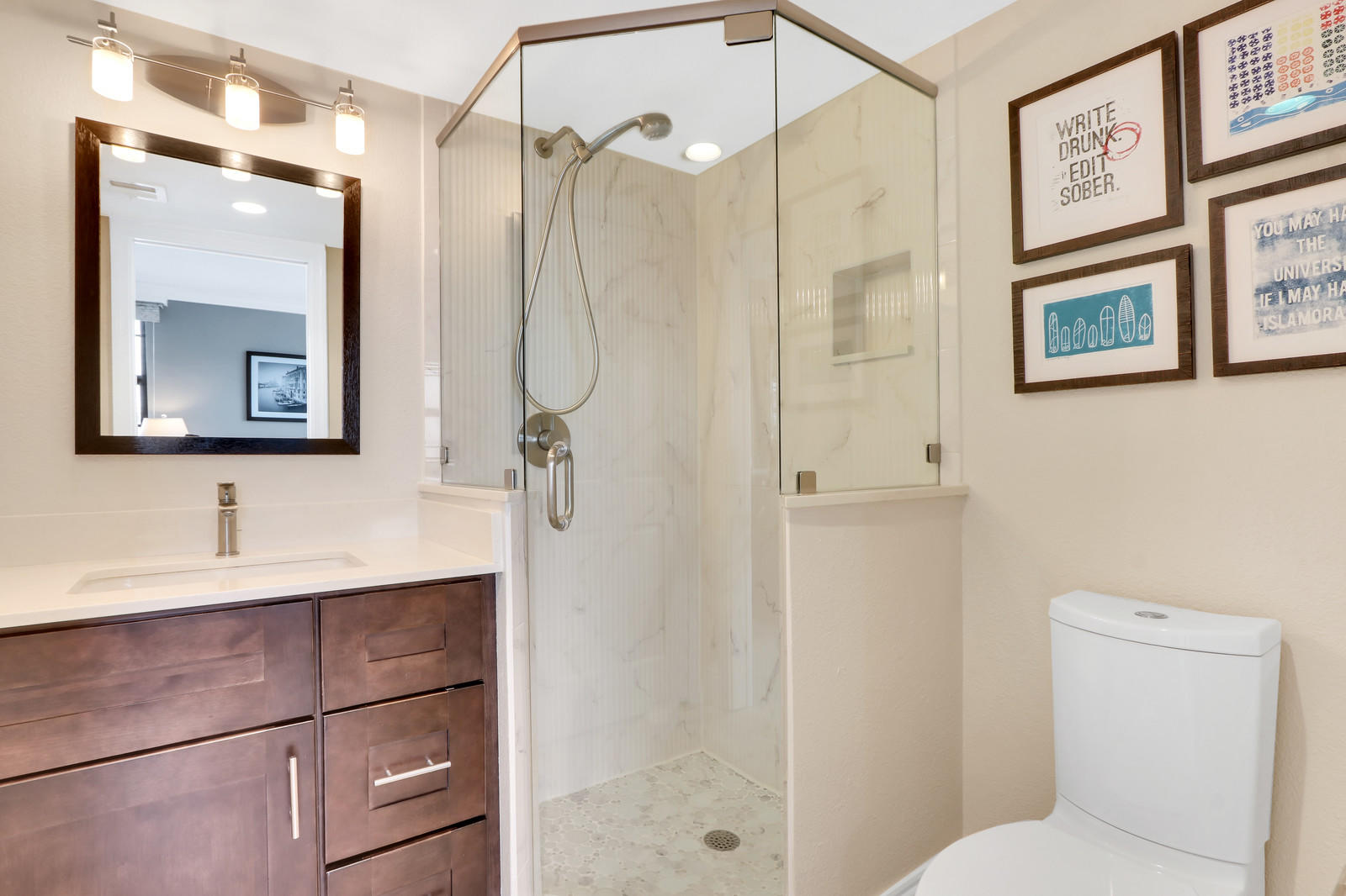 911 Ocean Drive, Unit 306 Juno Beach, FL 33408 - Photo 24 of 31 Guest bathroom